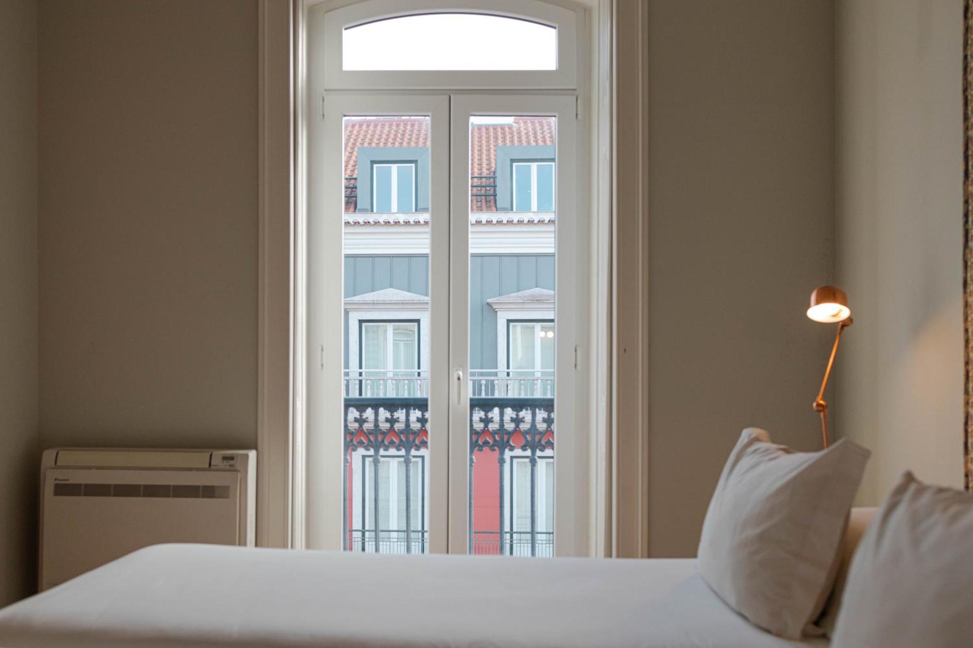 Almaria - Ex Libris Apartments | Chiado Lisbon Bagian luar foto