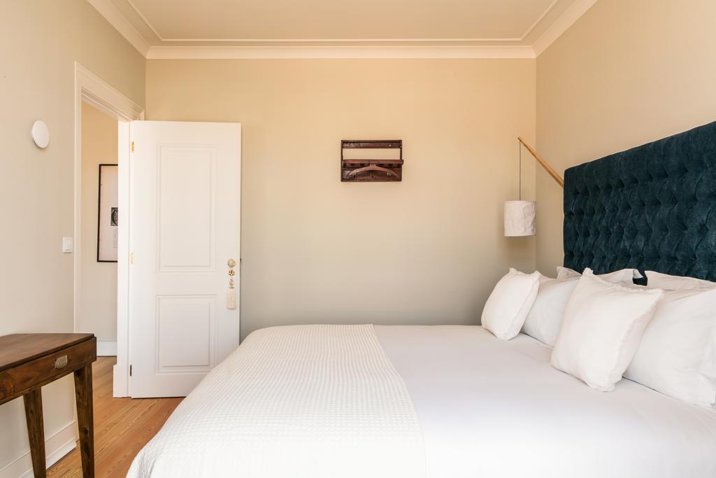 Almaria - Ex Libris Apartments | Chiado Lisbon Bagian luar foto