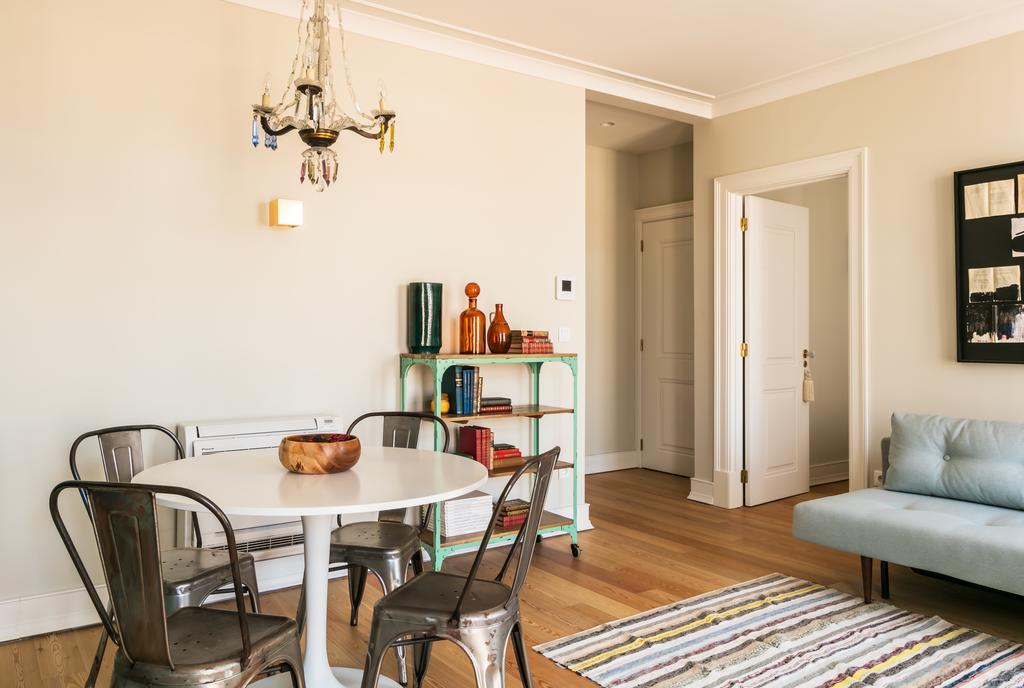 Almaria - Ex Libris Apartments | Chiado Lisbon Bagian luar foto
